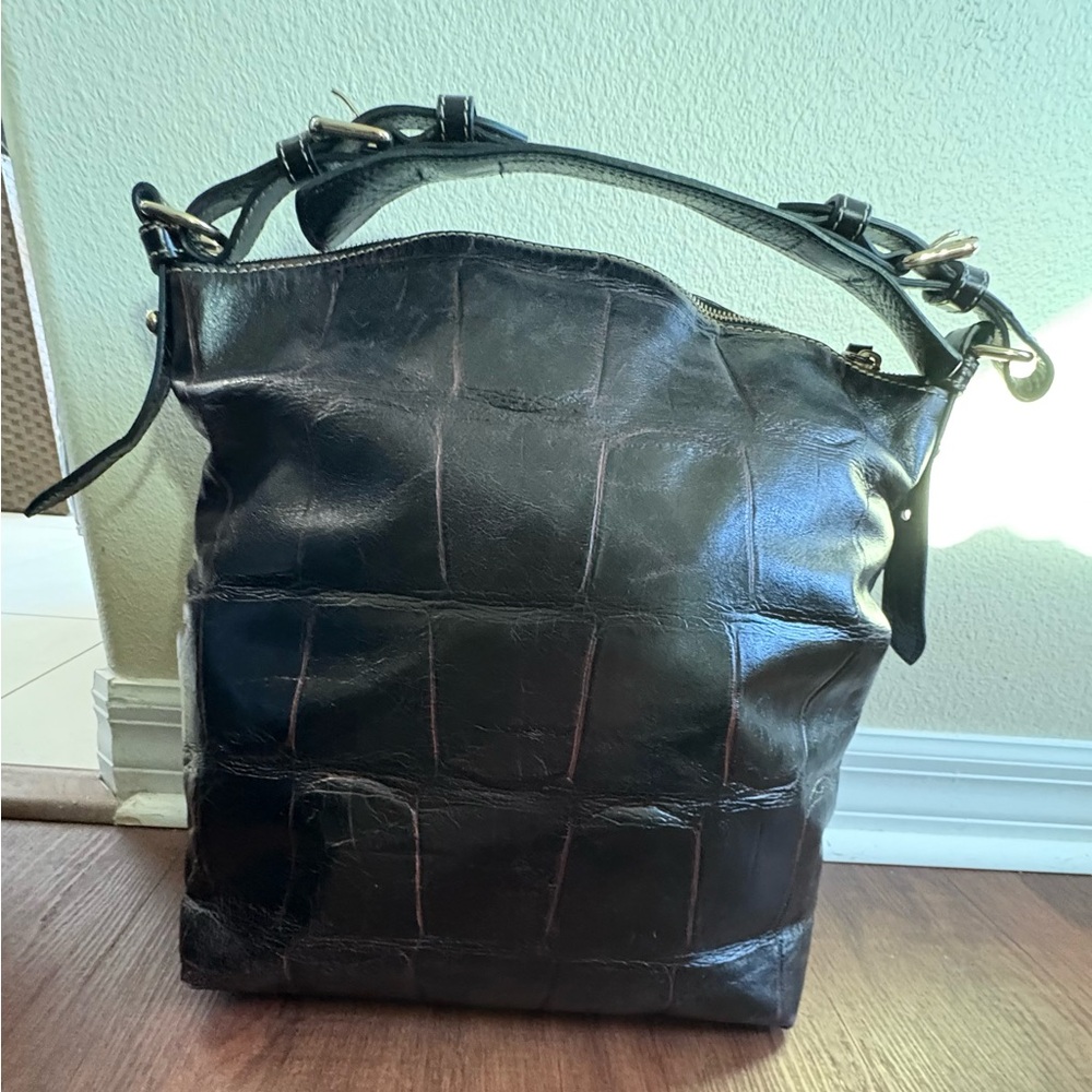 Dooney & Bourke Embossed Leather Hobo Shoulder Bag Brown Zip Pocket - Picture 2 of 10